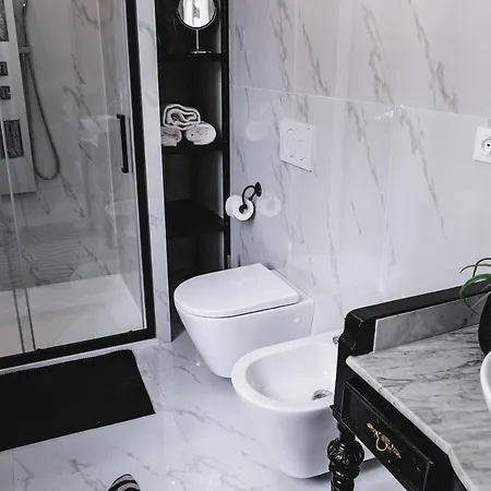 Belvedere Luxury Apartment, View On The Walls アパート *