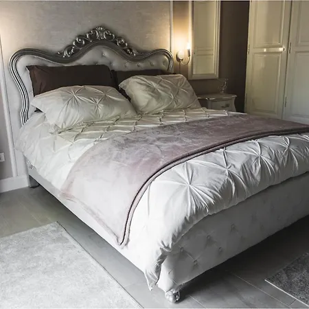 Belvedere Luxury Apartment, View On The Walls アパート *